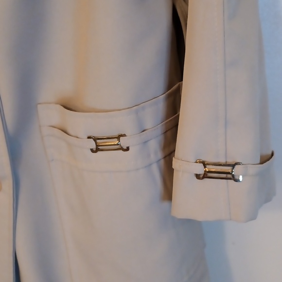 Vintage ILGWU Trench Coat - Picture 4 of 14